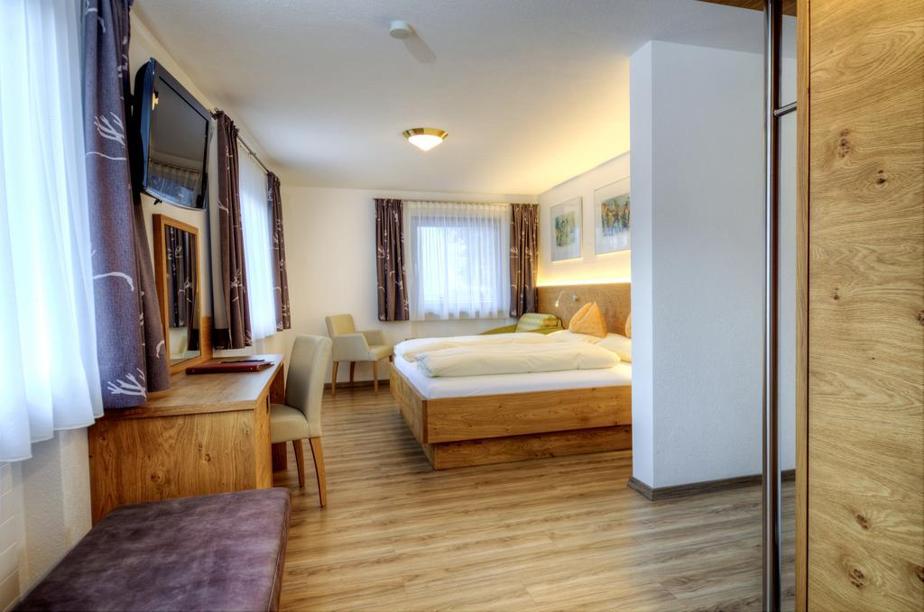 Hotel & Art Kristiana ザールバッハ・ヒンターグレム エクステリア 写真